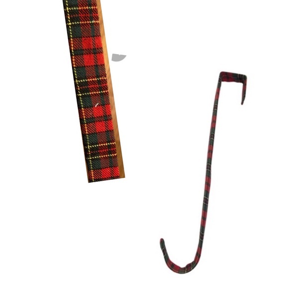 ASHLAND  15" Holiday Plaid Wreath Hanger - NEW - Picture 1 of 4